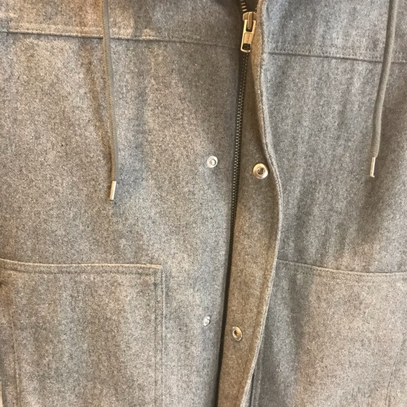 Men’s Heather Grey Wool Blend GAP Winter Coat with Lined Hood size SMALL - Picture 2 of 8